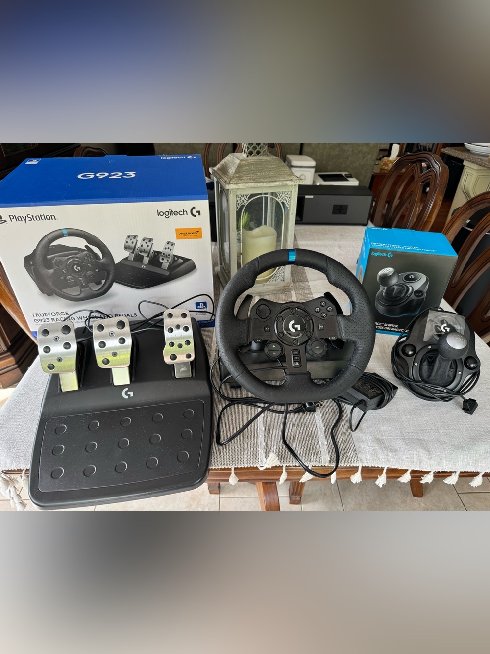 Logitech G923 Racing Wheel Bundle and Pedals - Black with Blue Accent (INC. DS)